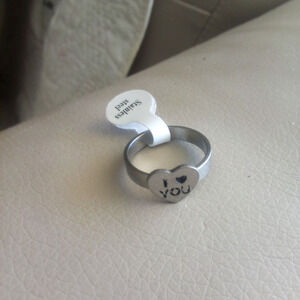 NEW Womens Ring Stainless Steel Engraved I Love You Size 7 Silver Heart Ring